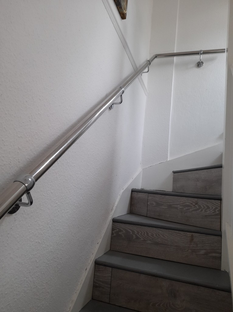 A&A Maintenance. Kitchen Fitting, Painting & Decorating, Conversions - General, Decking, Plumbing, Handyman, Flat Roofing. Clacton on sea